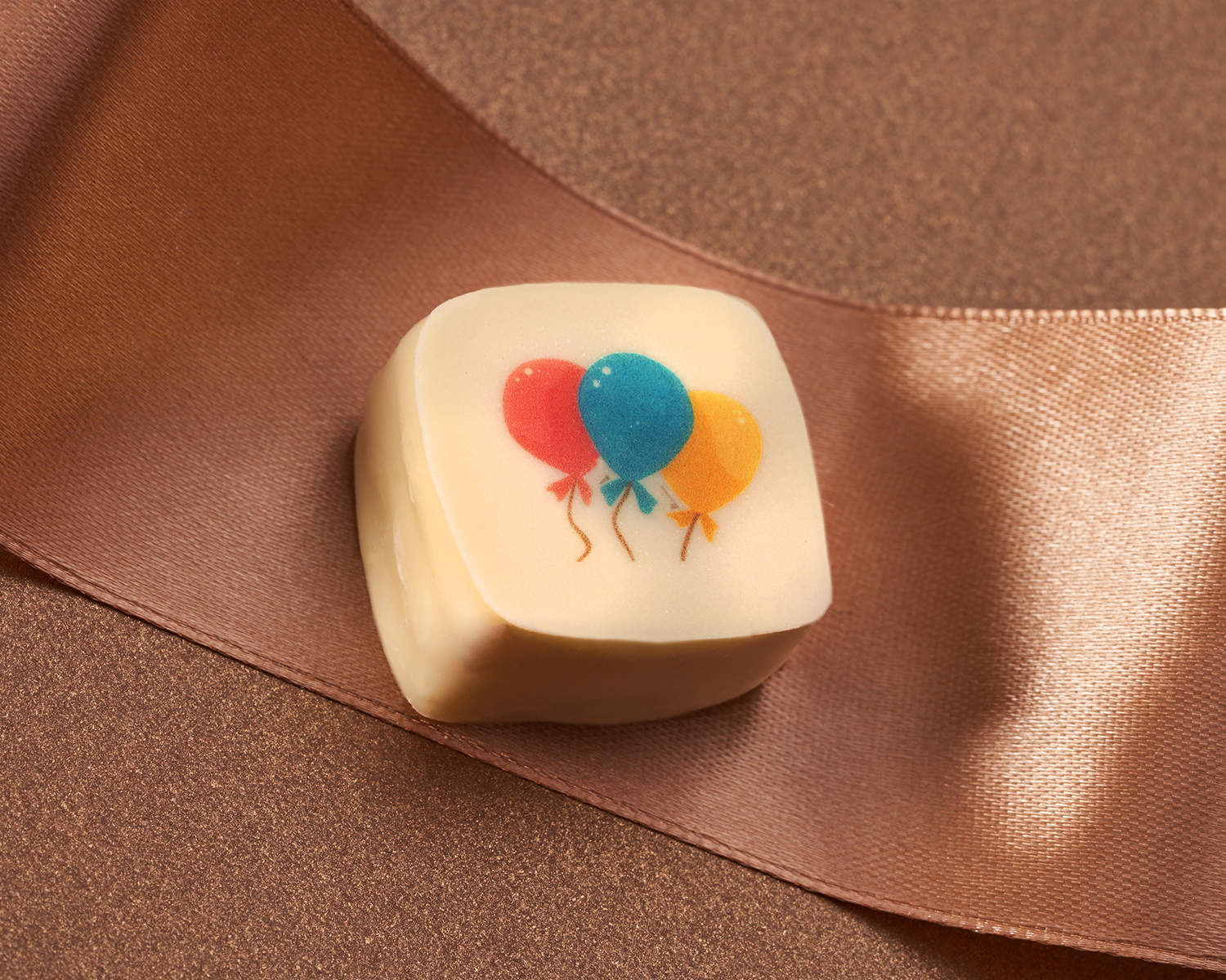                          Конфеты ручной работы с рисунками (День рождения, воздушные шарики)