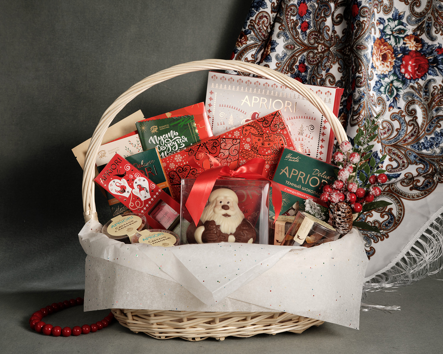                          Подарочная корзина "Сказки снежного леса"