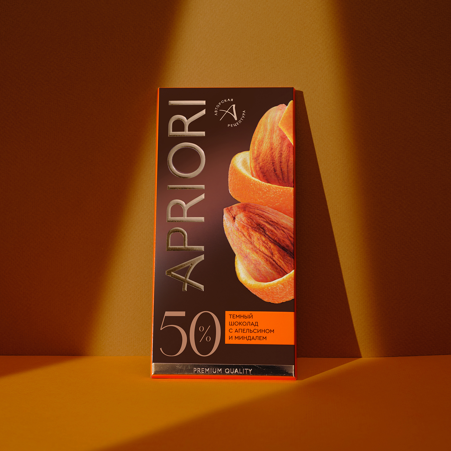                          APRIORI 85г Темный шоколад с апельсином и миндалем