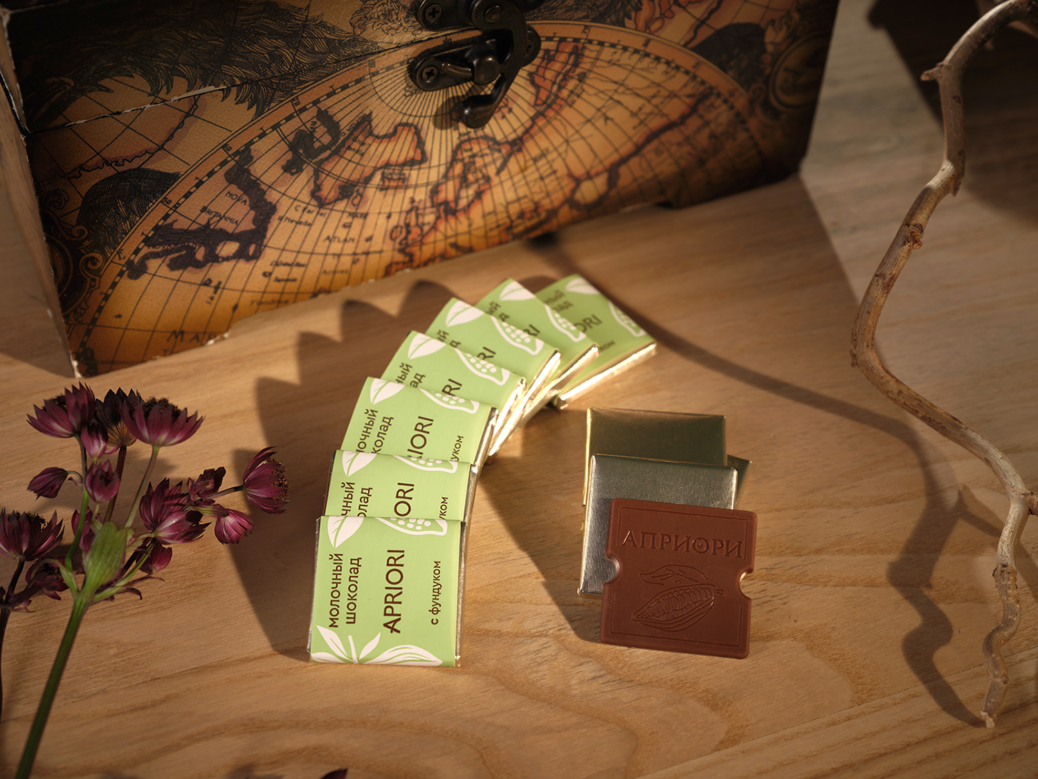                          Априори 1250г Молочный шоколад с фундуком