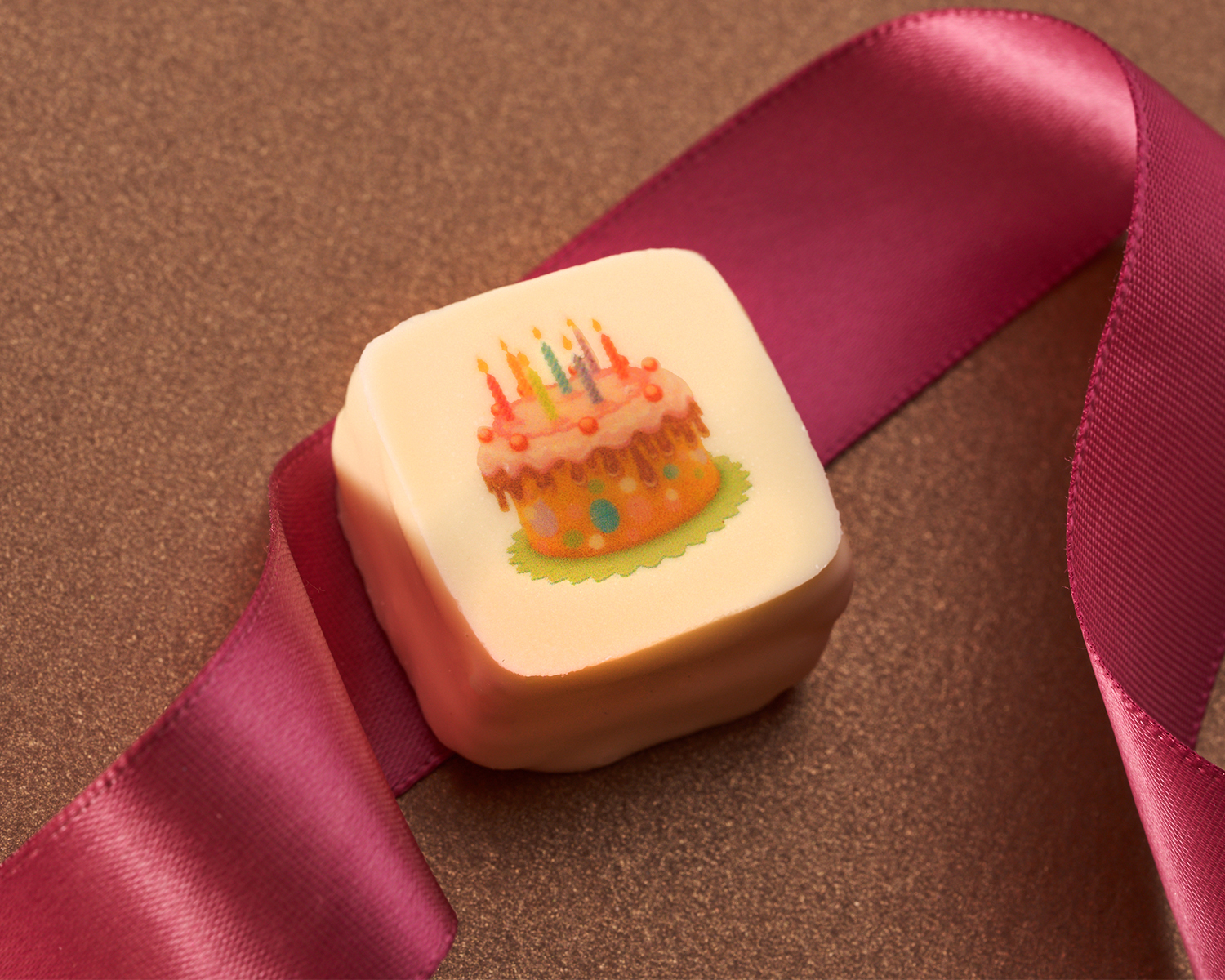                          Конфеты ручной работы с рисунками (День рождения, торт со свечками)